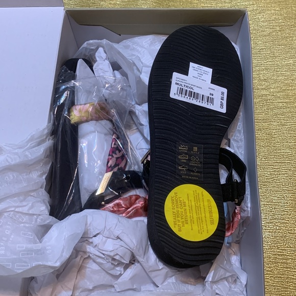 Ted Baker Sandals Brand New in Box - Picture 5 of 5